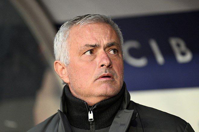 dd329e0da7c84e4ea76896901f071946 Mourinho'ya yayıncı kuruluşta herkesin konuştuğu olay tepki: "Umarım bu adamla..."  - 4. Foto