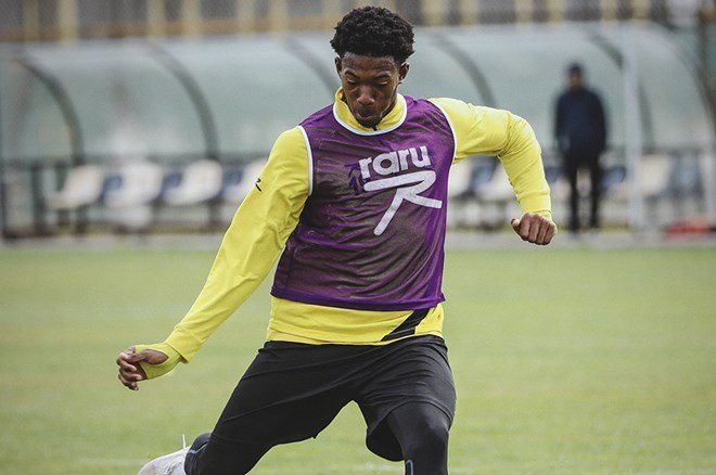 dd4d27a48c384890b316cb256c4a877c Beşiktaş, sol açığını 1. Lig'den buldu: Menajeri teklifi resmen açıkladı - 5. Foto