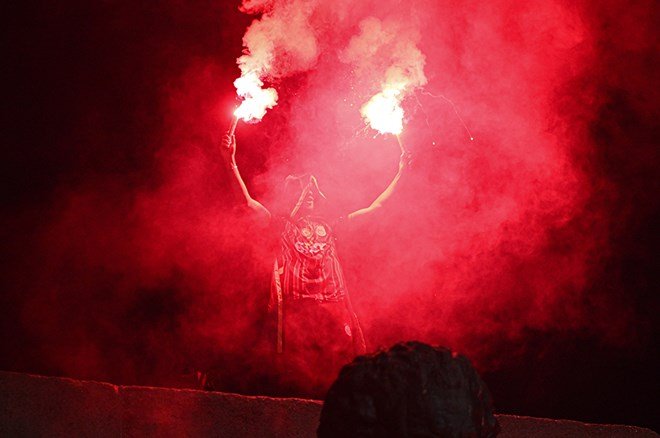 e322b3ceae2f45a883627c3e40936548 Galatasaraylı taraftarların şampiyonluk ve 5. yıldız kutlamalarından unutulmaz fotoğraflar  - 19. Foto