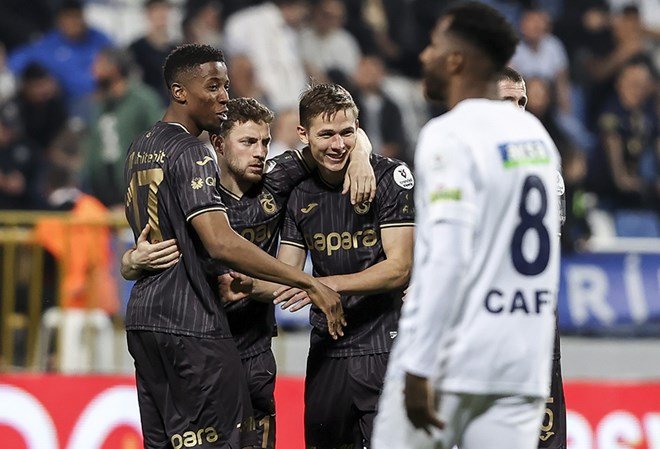 Dünyanın en iyi takımları açıklandı: 166 ve 133 sıra yükselen Türk takımları hangileri?  - 16. Foto