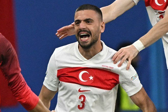 Merih Demiral'dan Fenerbahçe açıklaması: "Heyecandan bayılacak gibiydim"  - 5. Foto