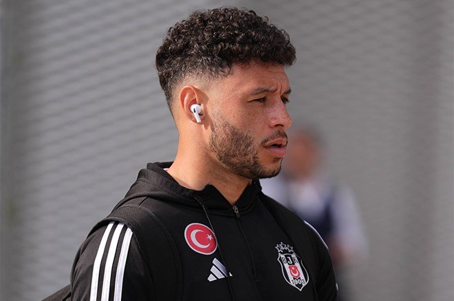 e82da47464ee4ade81fb4c1eb1ed28ec Son 14 maçın 13'üne ilk 11'de çıkmıştı: Serdal Adalı "kendine takım bul" dedi - 4. Foto