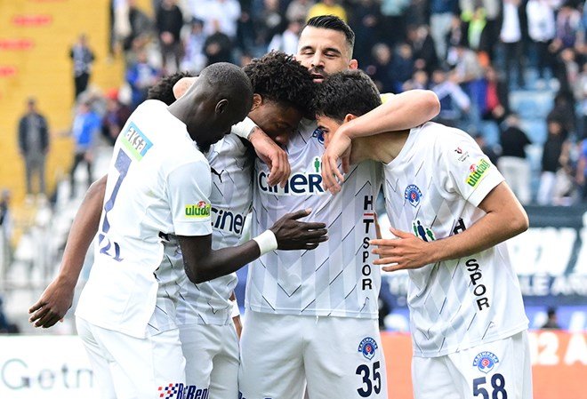 Dünyanın en iyi takımları açıklandı: 166 ve 133 sıra yükselen Türk takımları hangileri?  - 21. Foto