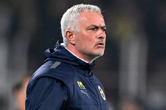 f4838f6cd0d04fd686dffb59fc3070d5-2 Mourinho'ya yayıncı kuruluşta herkesin konuştuğu olay tepki: "Umarım bu adamla..."  - 9. Foto