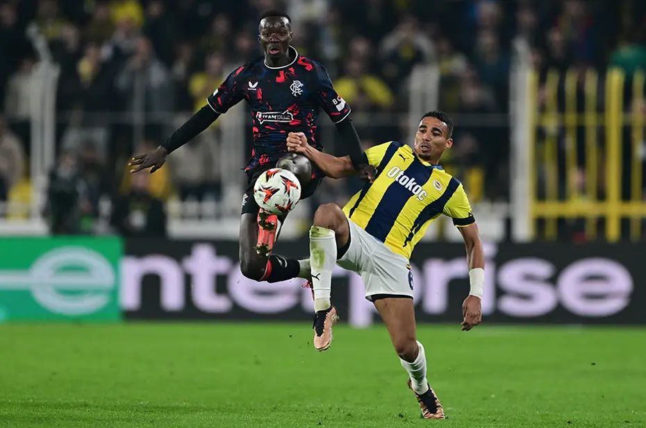 Fenerbahçe'nin yıldızı aldığı flaş kararı yönetime bildirdi: 38 maçta forma giymişti - 1 Fenerbahçe'nin yıldızı aldığı flaş kararı yönetime bildirdi: 38 maçta forma giymişti - 1