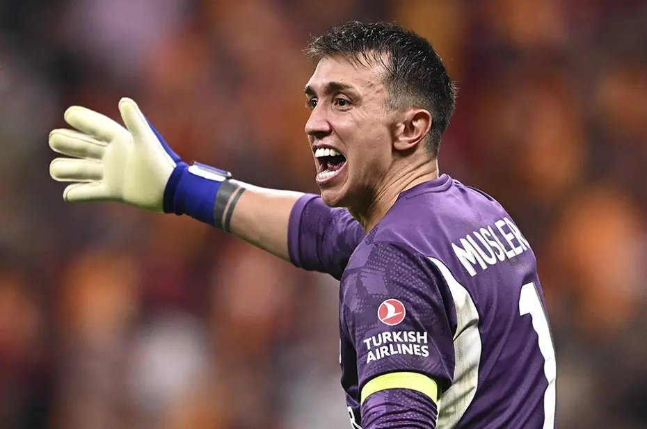 Fernando Muslera'dan son anda ters köşe: Yeni takımı resmen açıklandı - 2 Fernando Muslera'dan son anda ters köşe: Yeni takımı resmen açıklandı - 2