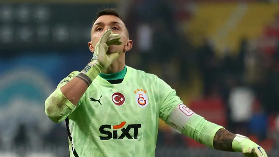 Fernando Muslera'dan son anda ters köşe: Yeni takımı resmen açıklandı - 4 Fernando Muslera'dan son anda ters köşe: Yeni takımı resmen açıklandı - 4
