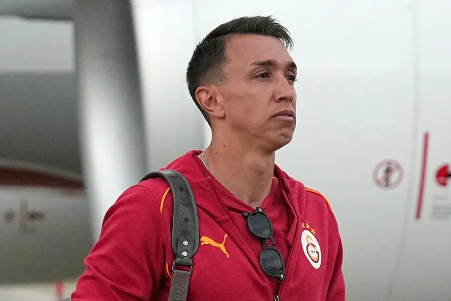 Fernando Muslera'dan son anda ters köşe: Yeni takımı resmen açıklandı - 1 Fernando Muslera'dan son anda ters köşe: Yeni takımı resmen açıklandı - 1