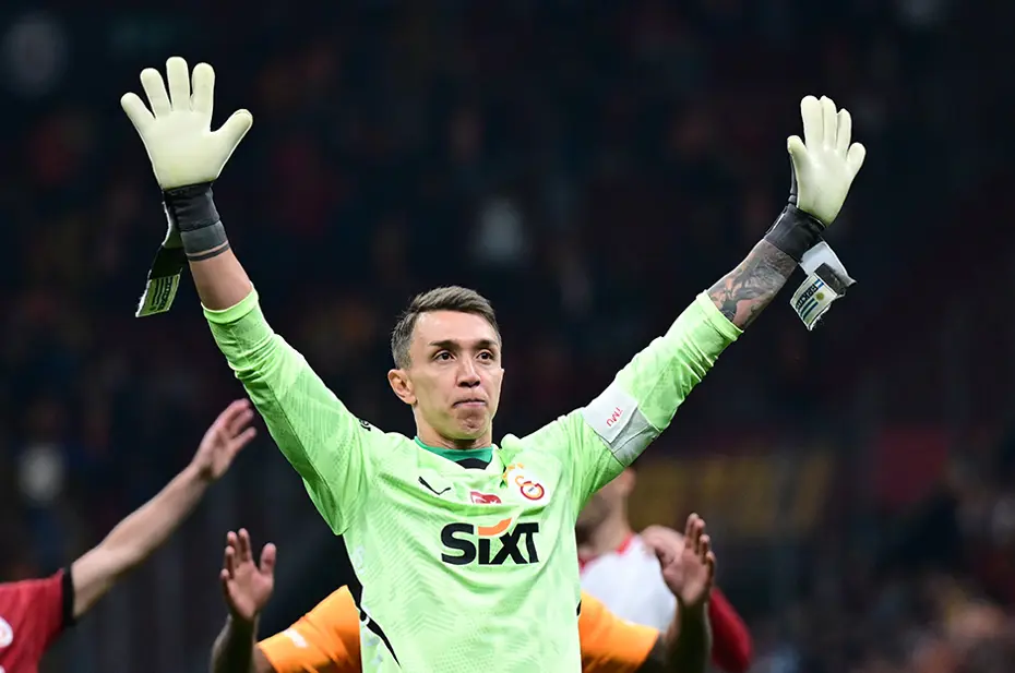 Fernando Muslera'dan son anda ters köşe: Yeni takımı resmen açıklandı - 3 Fernando Muslera'dan son anda ters köşe: Yeni takımı resmen açıklandı - 3