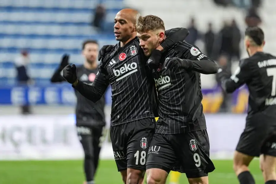 Beşiktaş'a piyango vurdu: Joao Mario transferi gerçekleşiyor - 4 Beşiktaş'a piyango vurdu: Joao Mario transferi gerçekleşiyor - 4